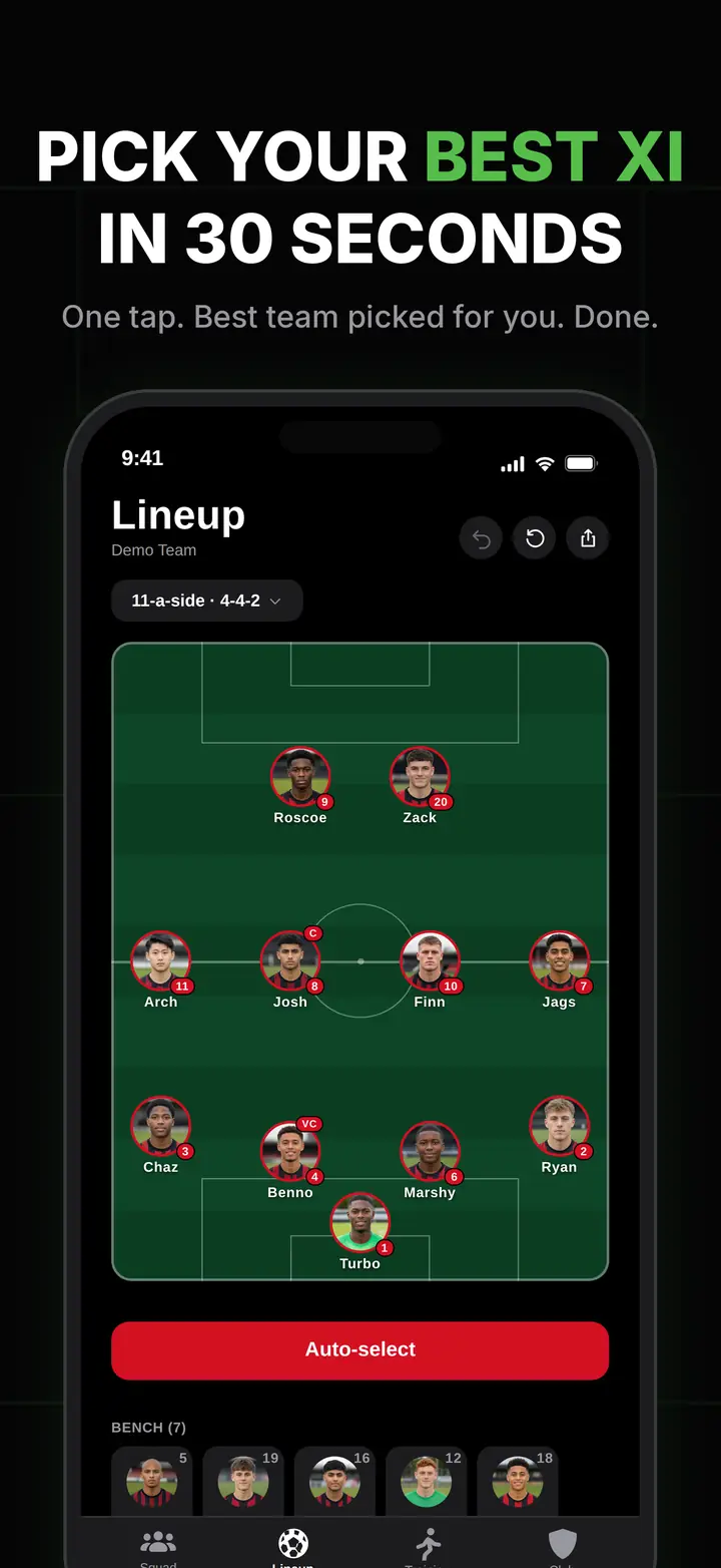 Lineup screen auto-selecting the best XI on a formation pitch